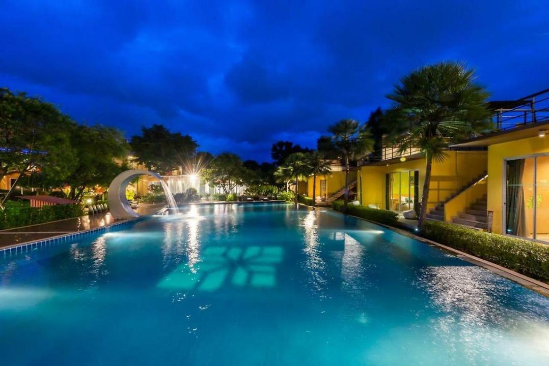 Bangkok.Grand.Resort Bang Bo Luaran gambar