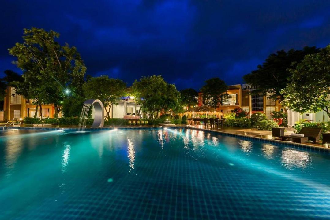 Bangkok.Grand.Resort Bang Bo Luaran gambar