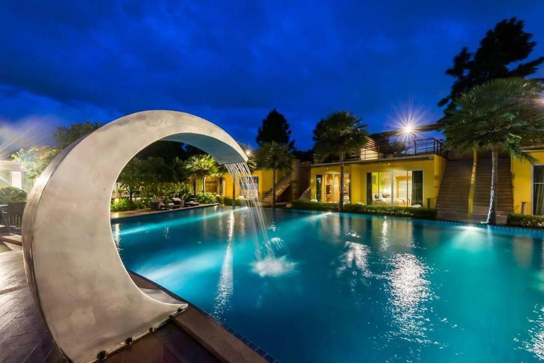 Bangkok.Grand.Resort Bang Bo Luaran gambar