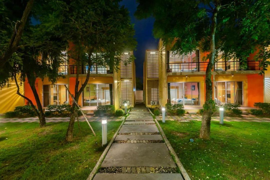 Bangkok.Grand.Resort Bang Bo Luaran gambar