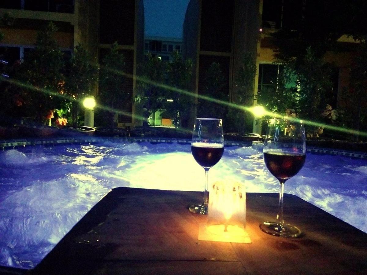 Bangkok.Grand.Resort Bang Bo Luaran gambar