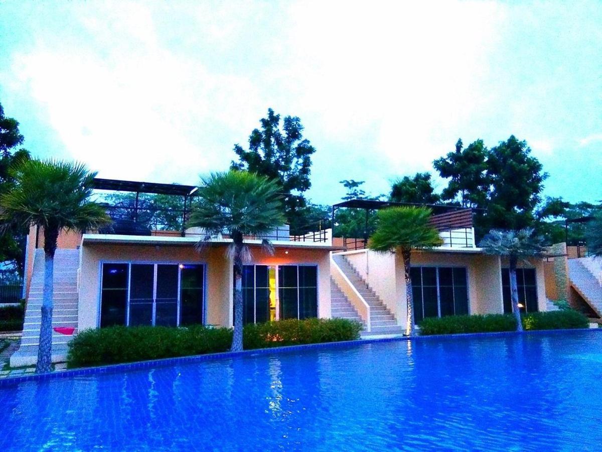 Bangkok.Grand.Resort Bang Bo Luaran gambar