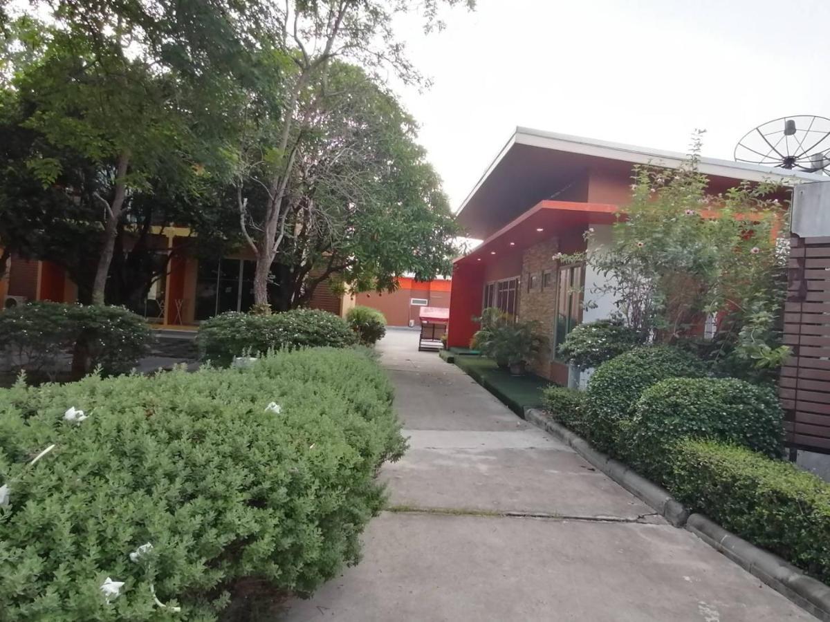 Bangkok.Grand.Resort Bang Bo Luaran gambar